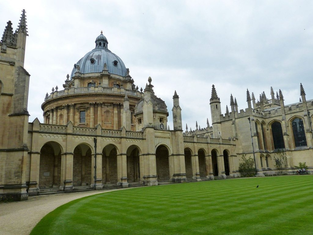 Oxford University London: All You Need To Know