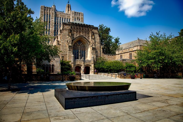 A Guide to the Yale University Scholarships - UniCreds